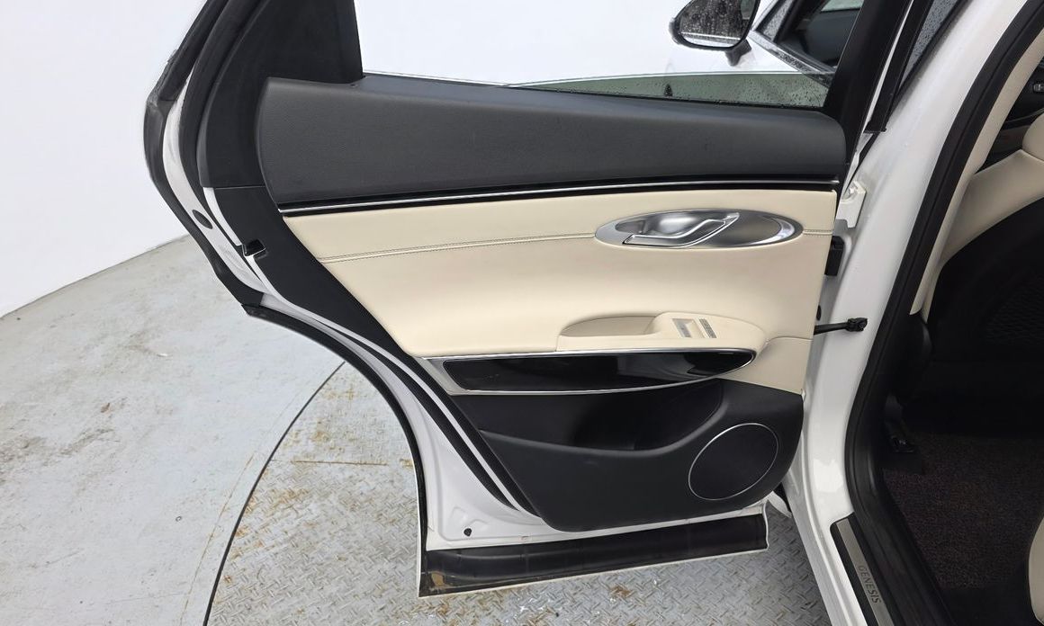 Genesis GV70 2023
