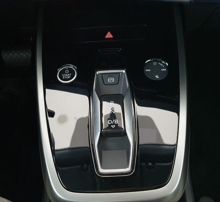 Audi Q4 e-tron 2025