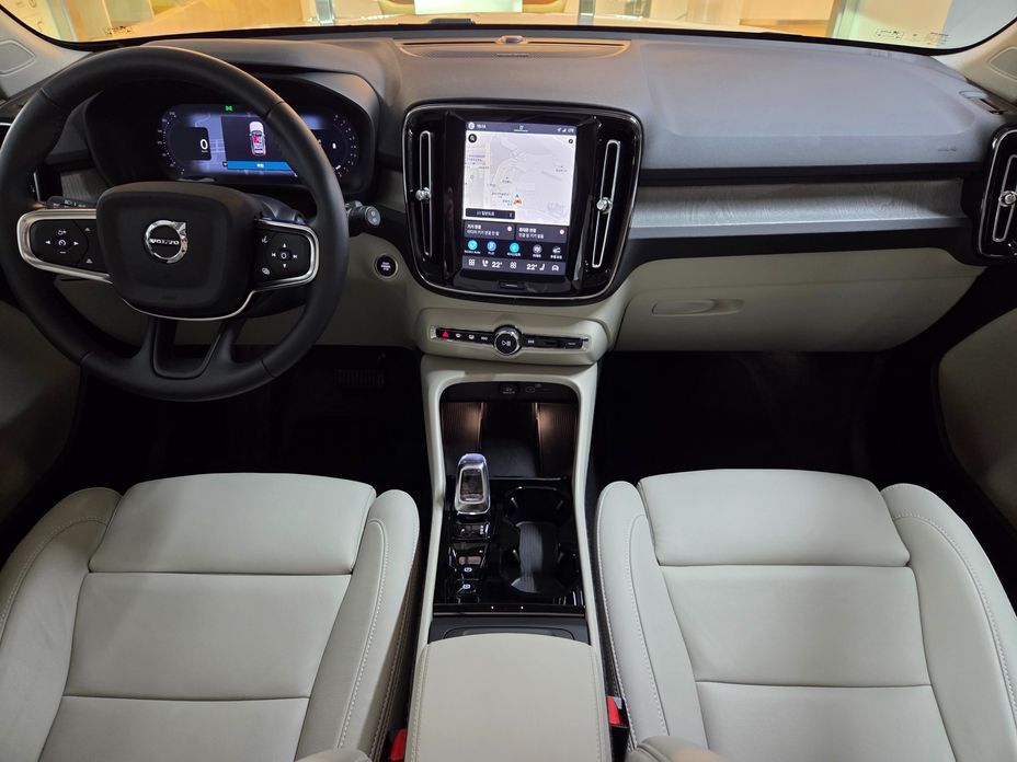 Volvo XC40 2026