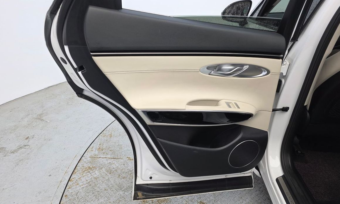 Genesis GV70 2023