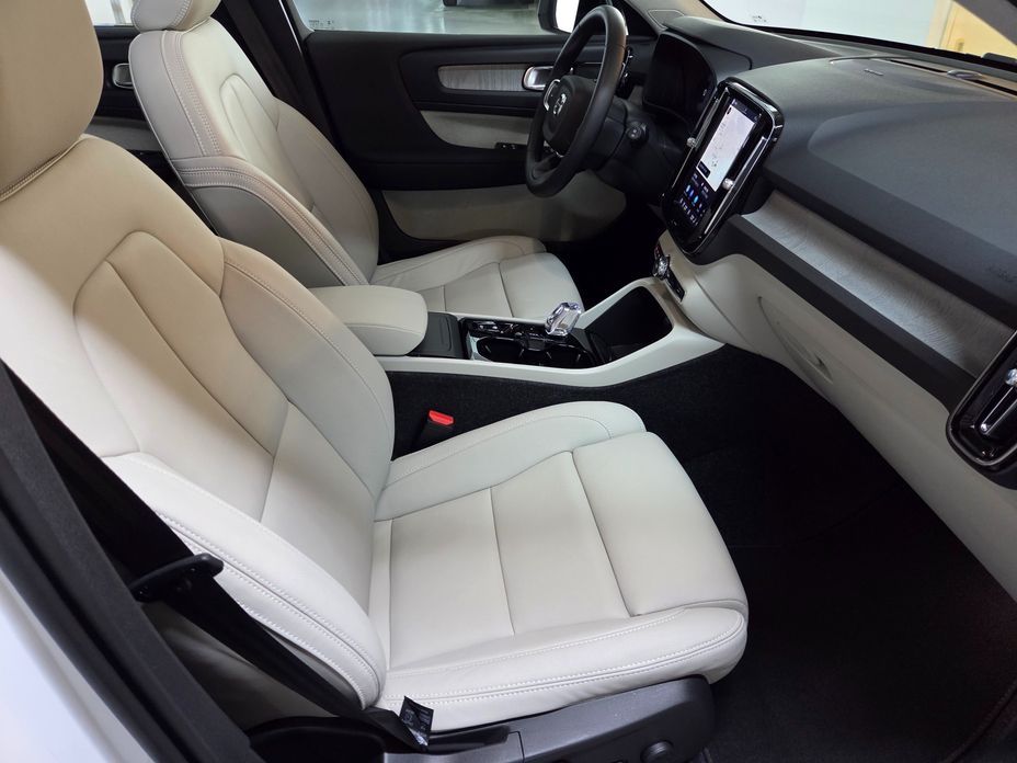Volvo XC40 2026
