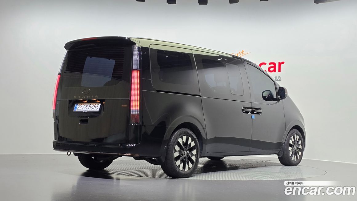 Hyundai Staria 2025