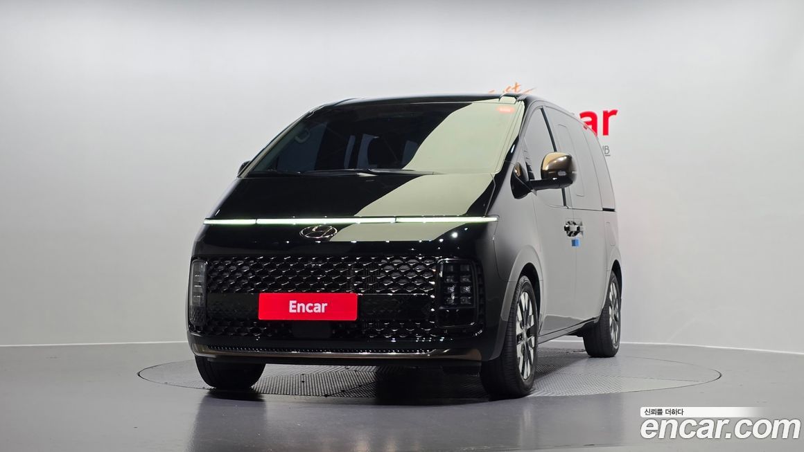 Hyundai Staria 2025