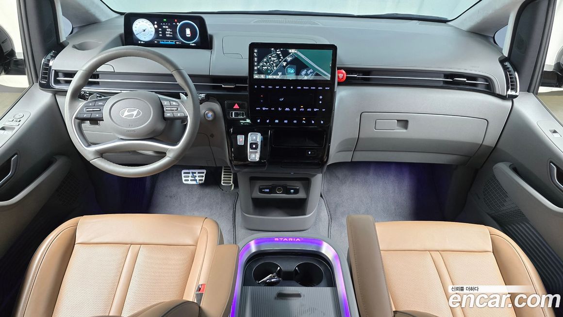 Hyundai Staria 2025