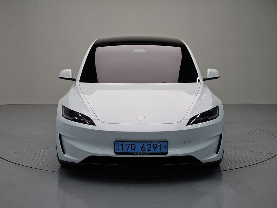 Tesla Model 3 2024