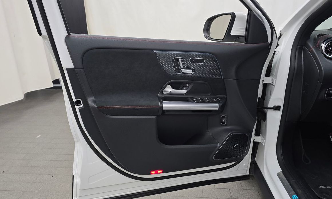 Mercedes-Benz EQA 2025