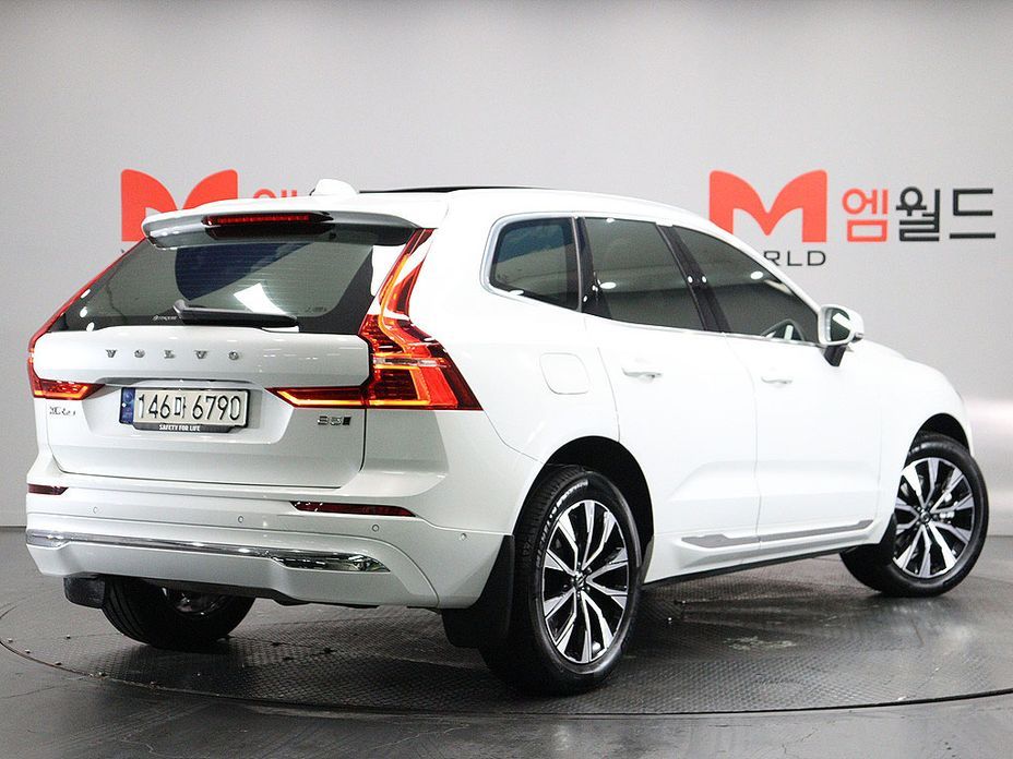 Volvo XC60 2025
