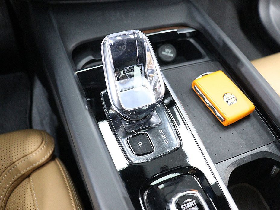 Volvo XC60 2025