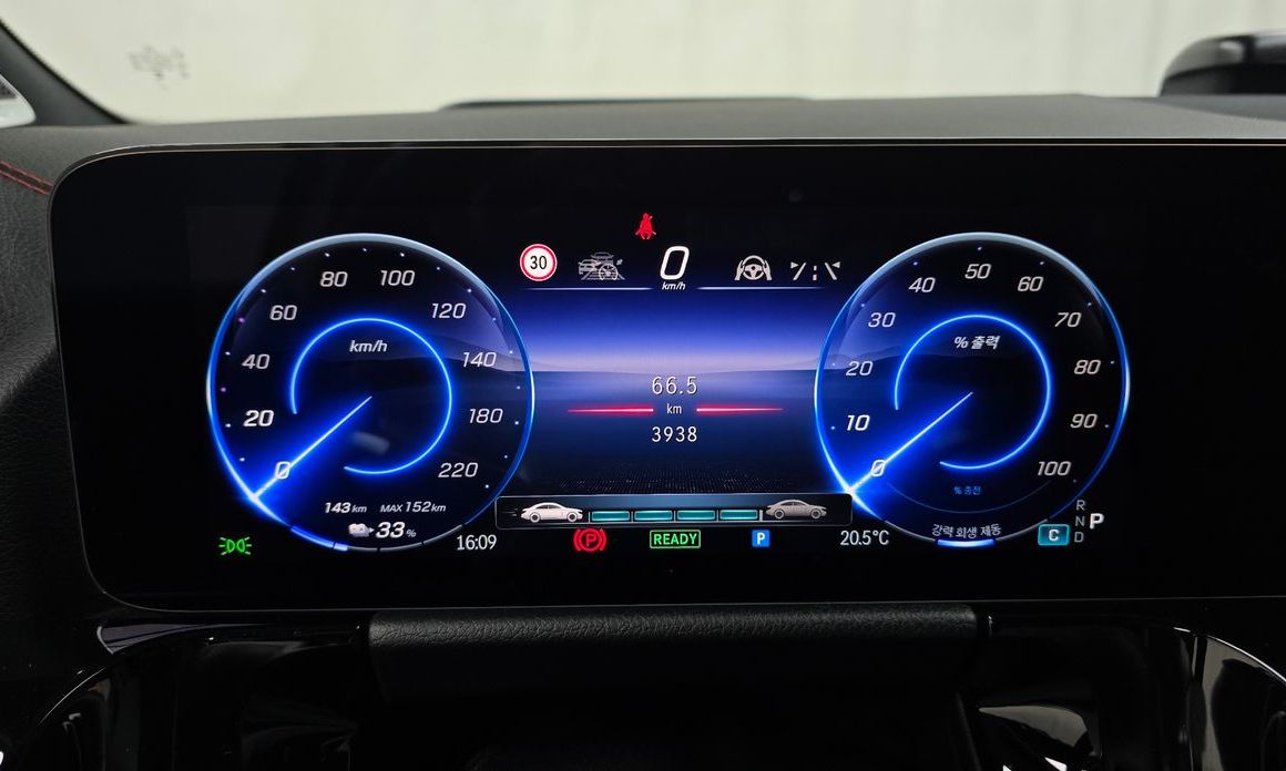 Mercedes-Benz EQA 2025