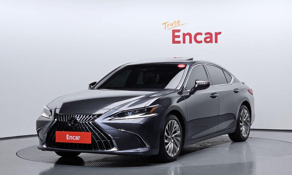 Lexus ES 2023