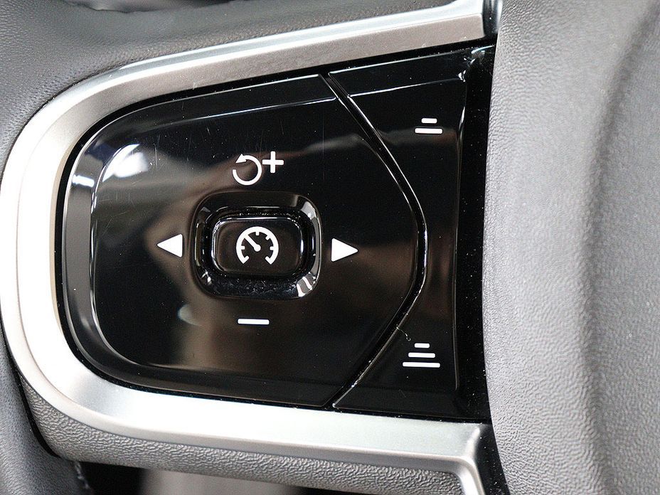 Volvo XC60 2025