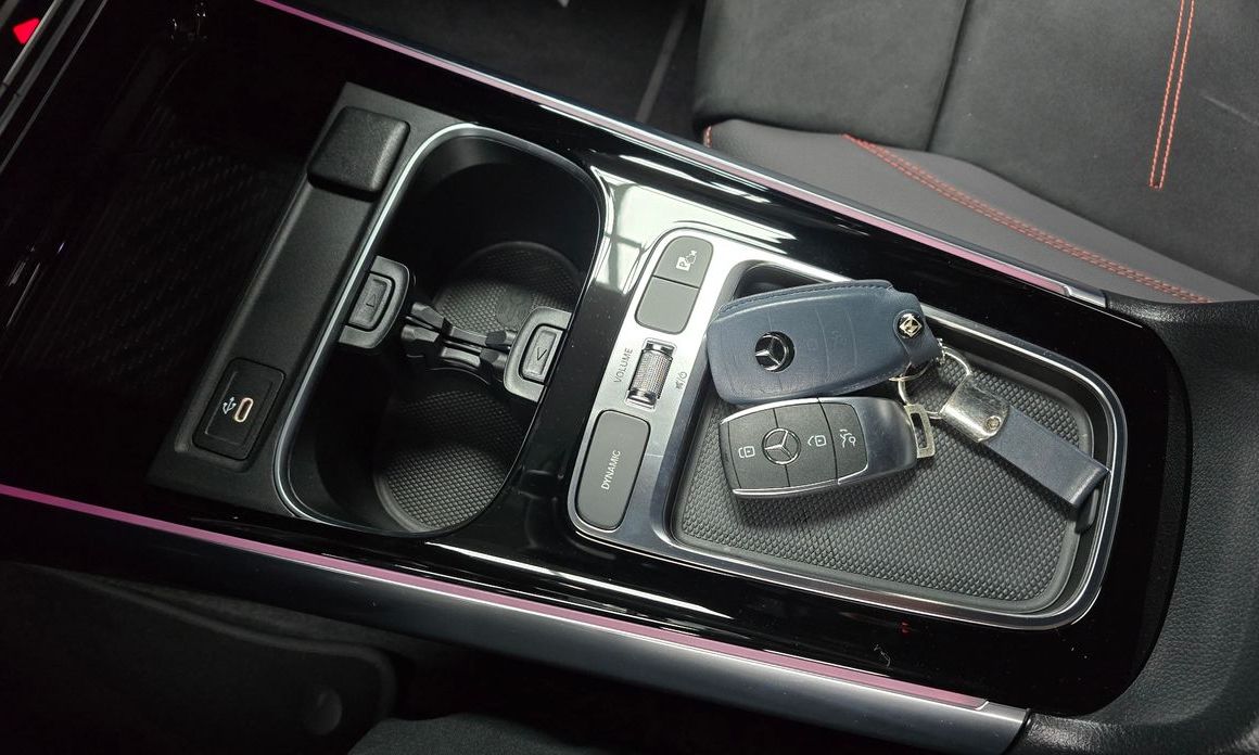 Mercedes-Benz EQA 2025