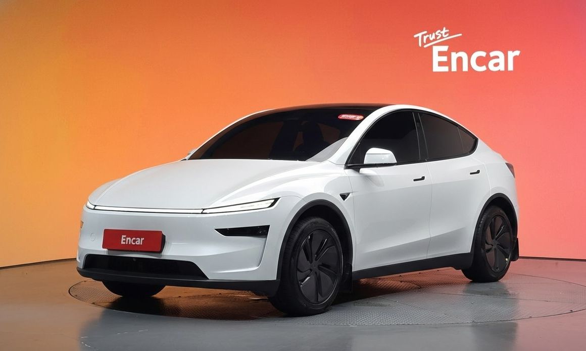 Tesla Model Y 2025