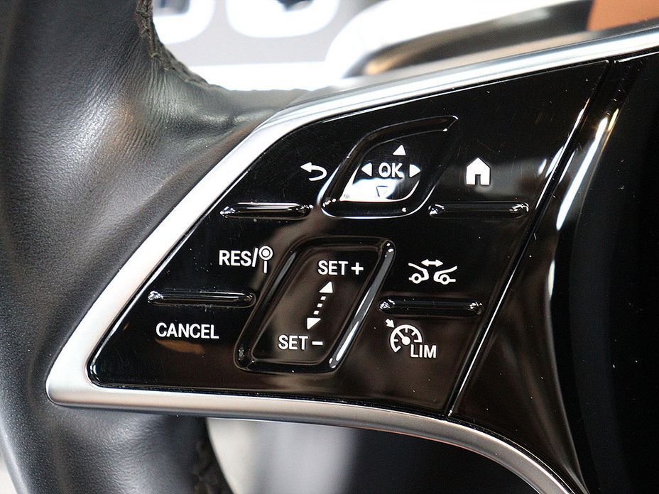 Mercedes-Benz S-Class 2023
