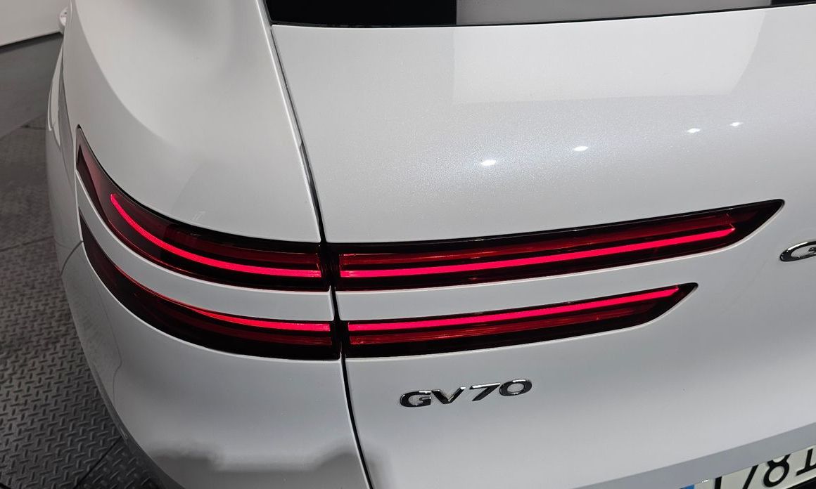 Genesis GV70 2021