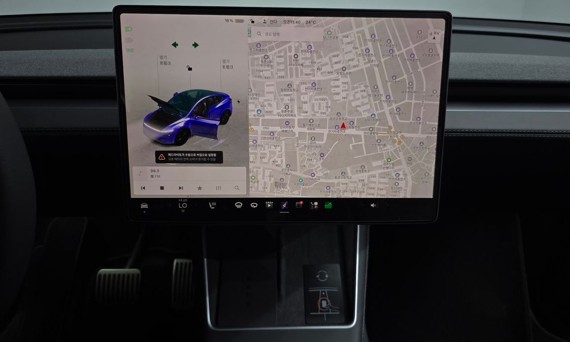 Tesla Model Y 2025