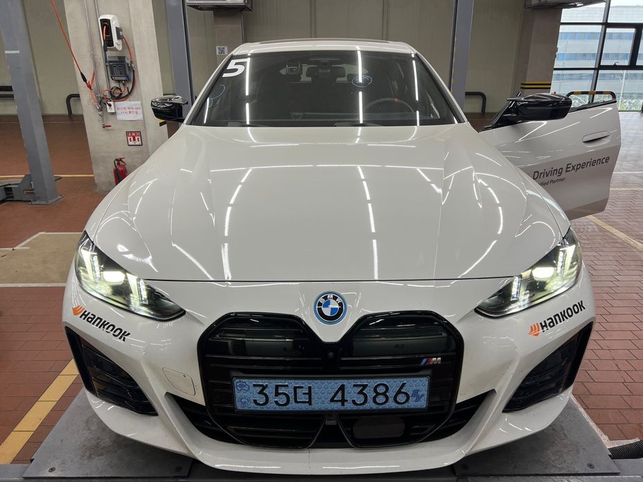 BMW i4 2025