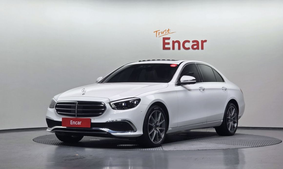 Mercedes-Benz E-Class 2022