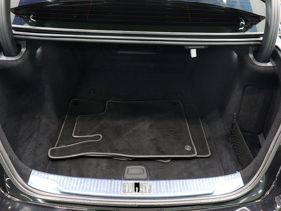 Mercedes-Benz S-Class 2023