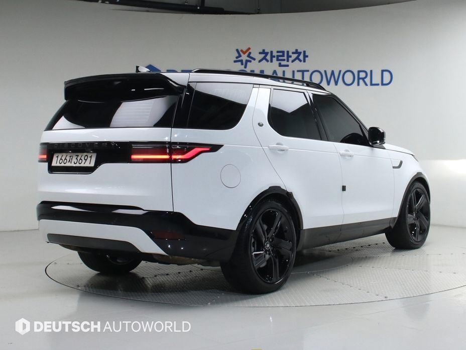 Land Rover Discovery 2025