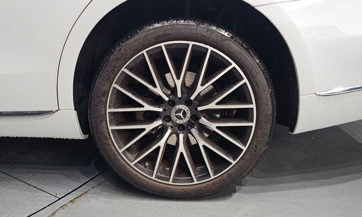 Mercedes-Benz S-Class 2024