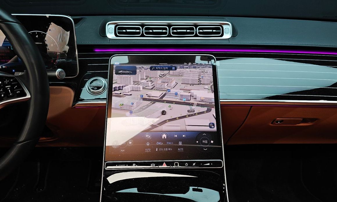 Mercedes-Benz S-Class 2024