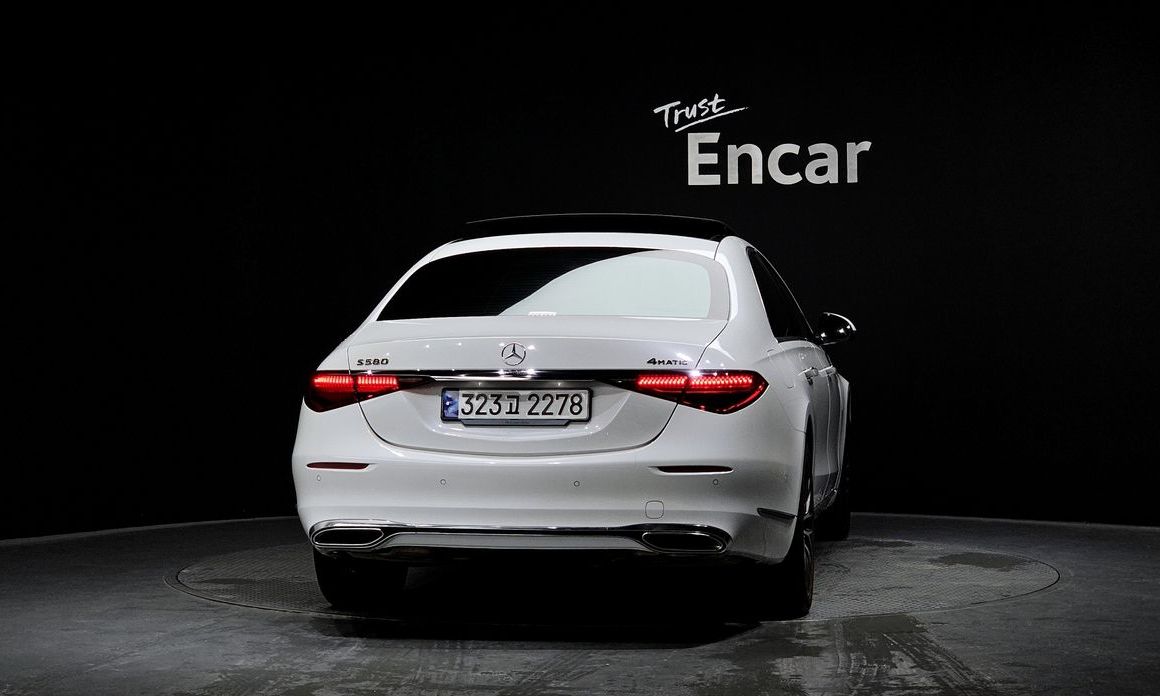 Mercedes-Benz S-Class 2024