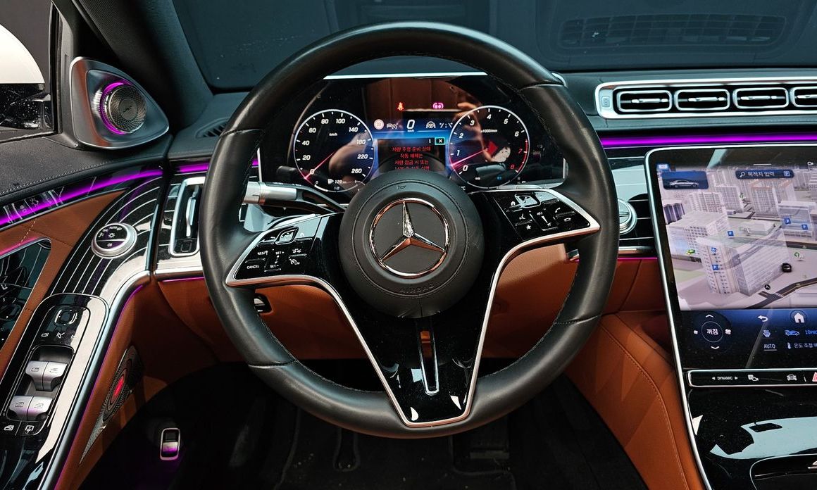 Mercedes-Benz S-Class 2024