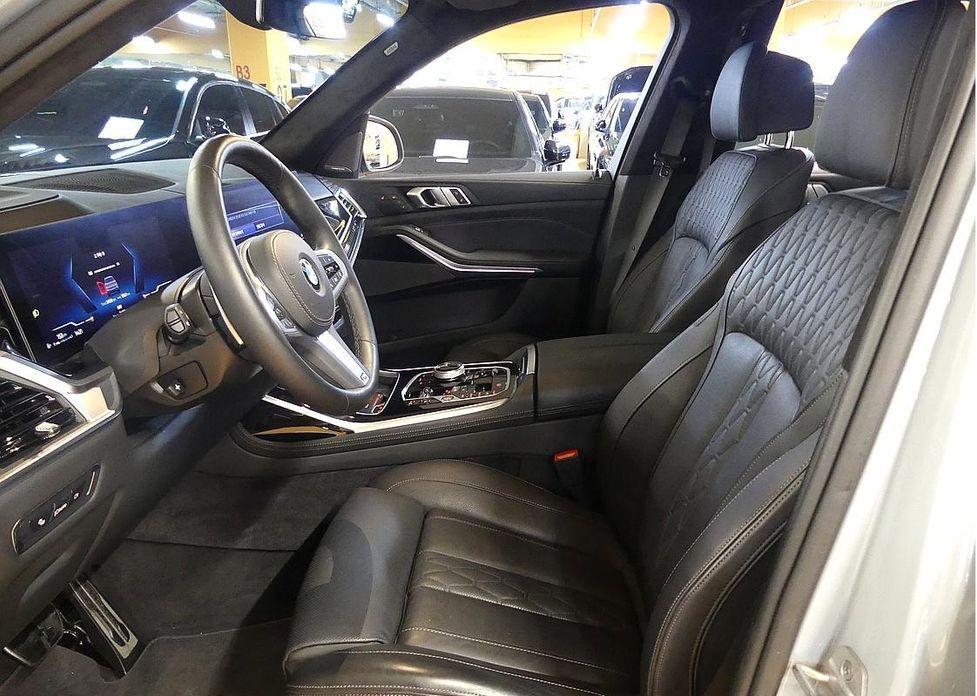 BMW X7 2024