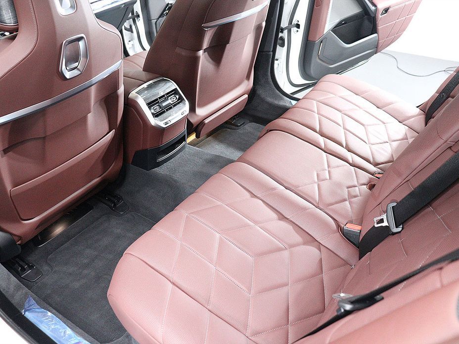 BMW 7-Series 2024
