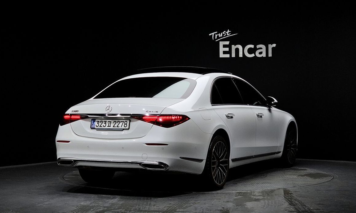 Mercedes-Benz S-Class 2024