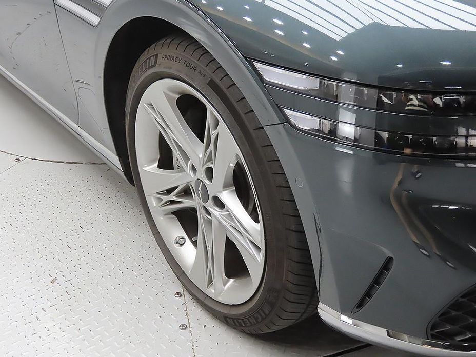 Genesis G90 2025