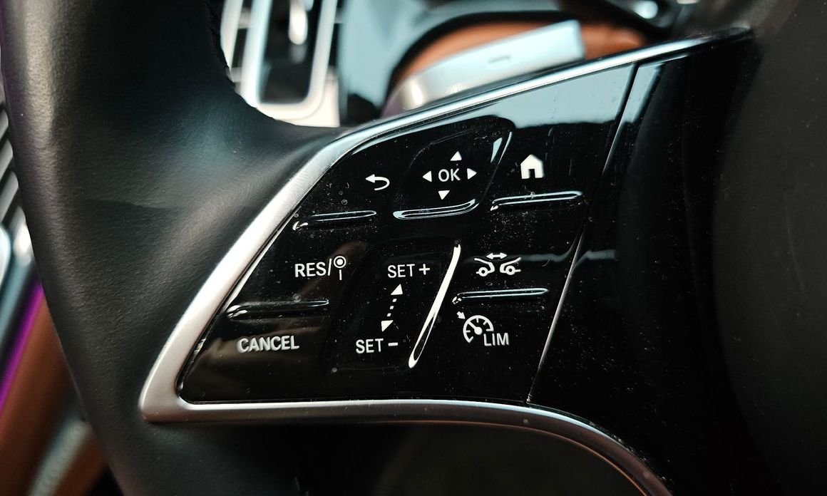 Mercedes-Benz S-Class 2024