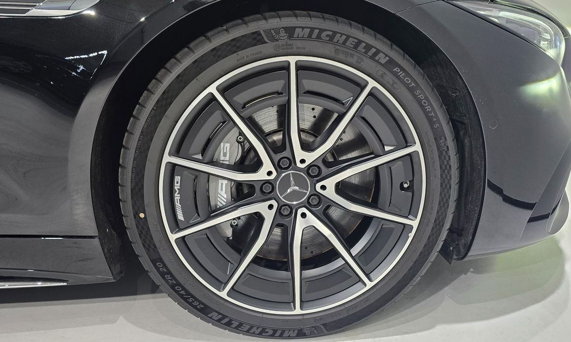 Mercedes-Benz SL-Class 2025