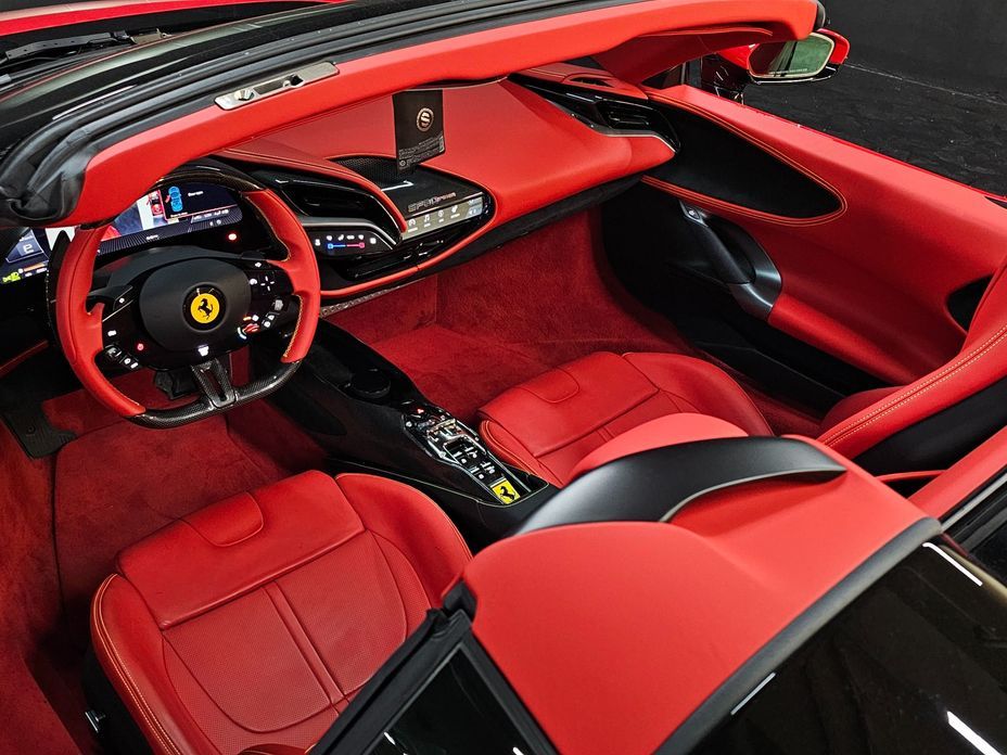 Ferrari SF90 2023