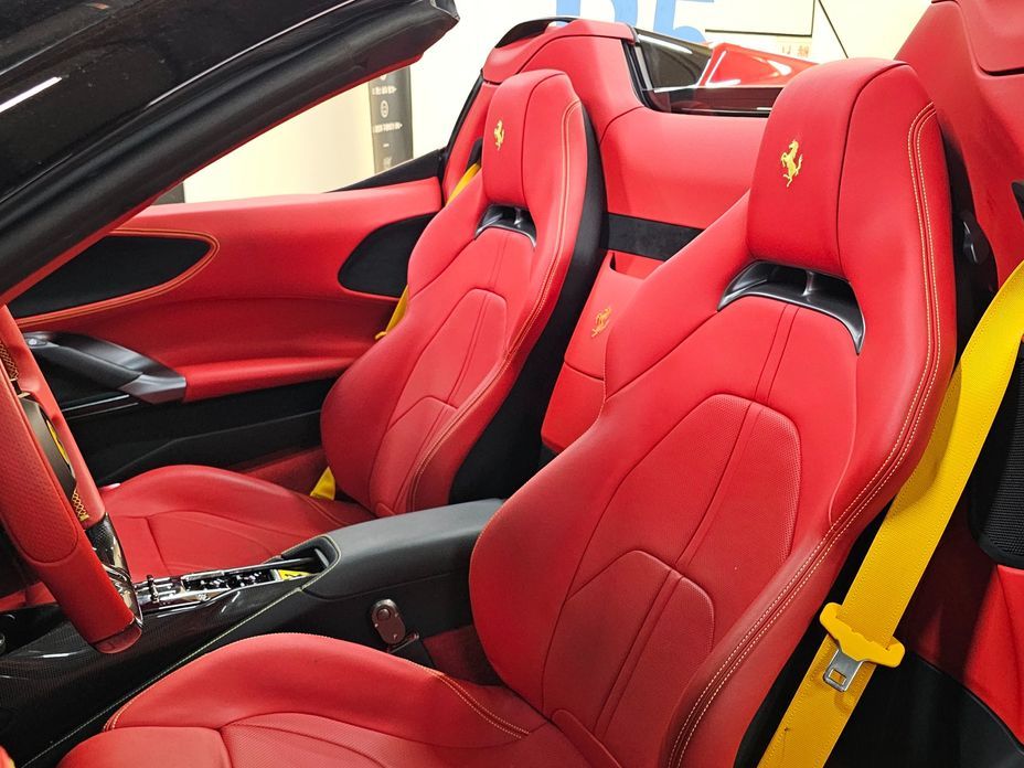 Ferrari SF90 2023