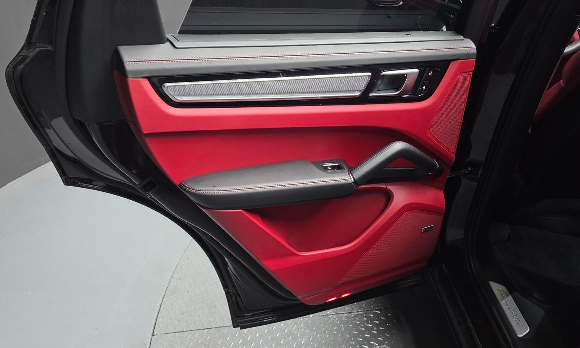 Porsche Cayenne 2023