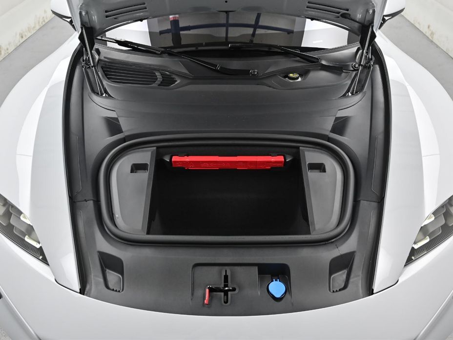 Porsche Taycan 2025