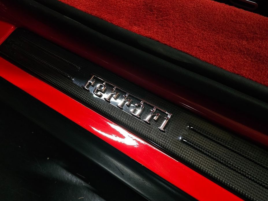 Ferrari SF90 2023