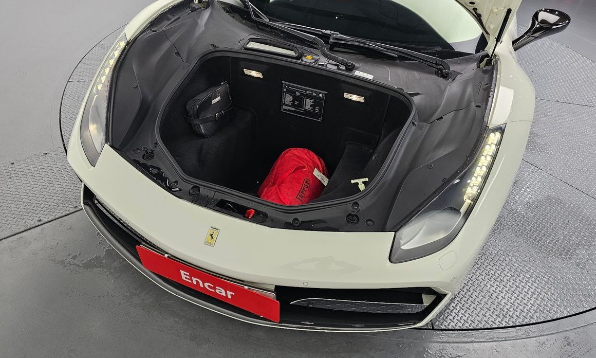 Ferrari 488 2018