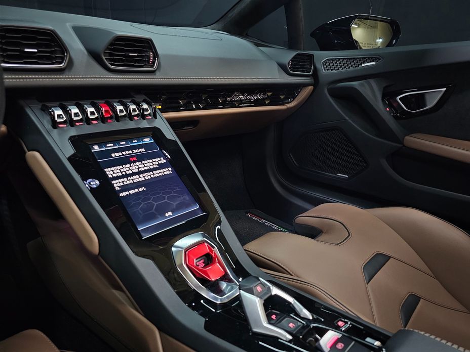 Lamborghini Huracan 2021