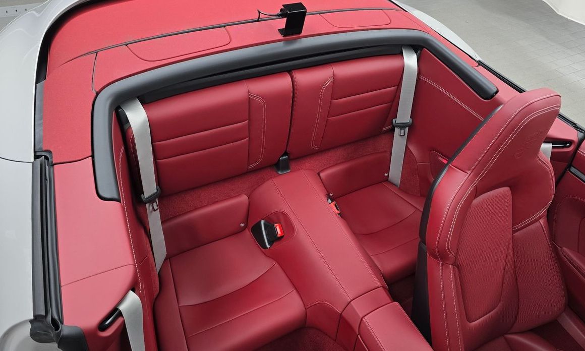 Porsche 911 2025