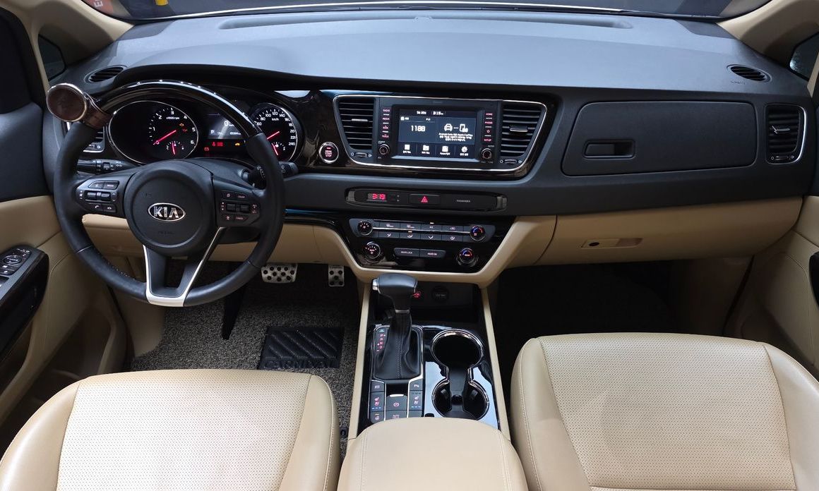 Kia Canival 2019
