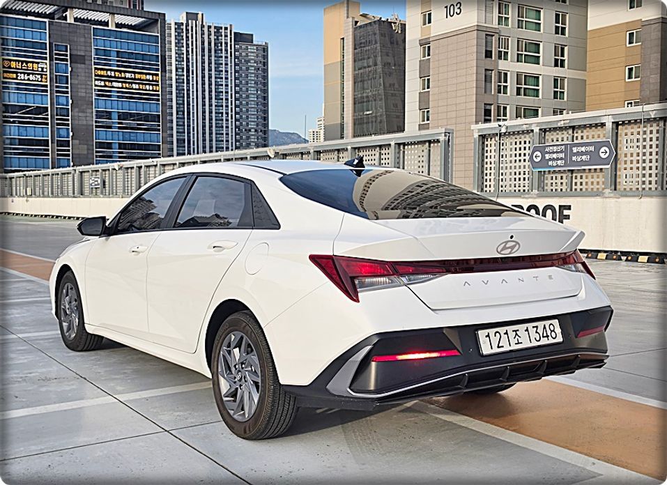 Hyundai AVANTE 2024