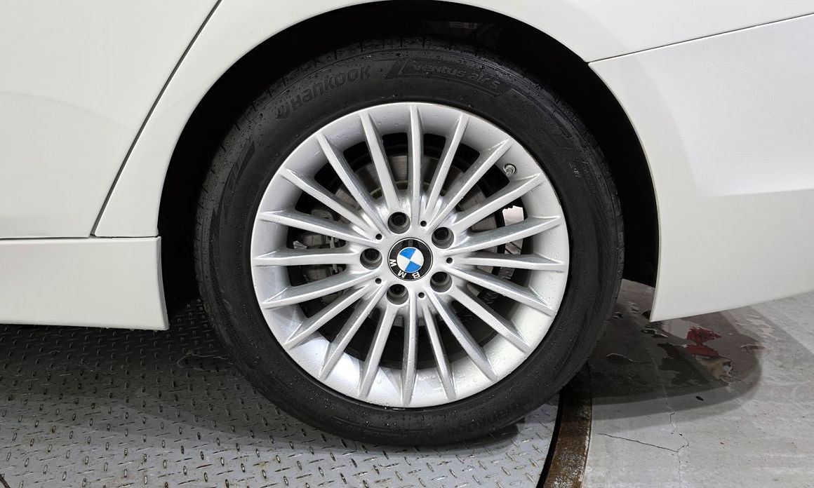 BMW 3-Series 2018