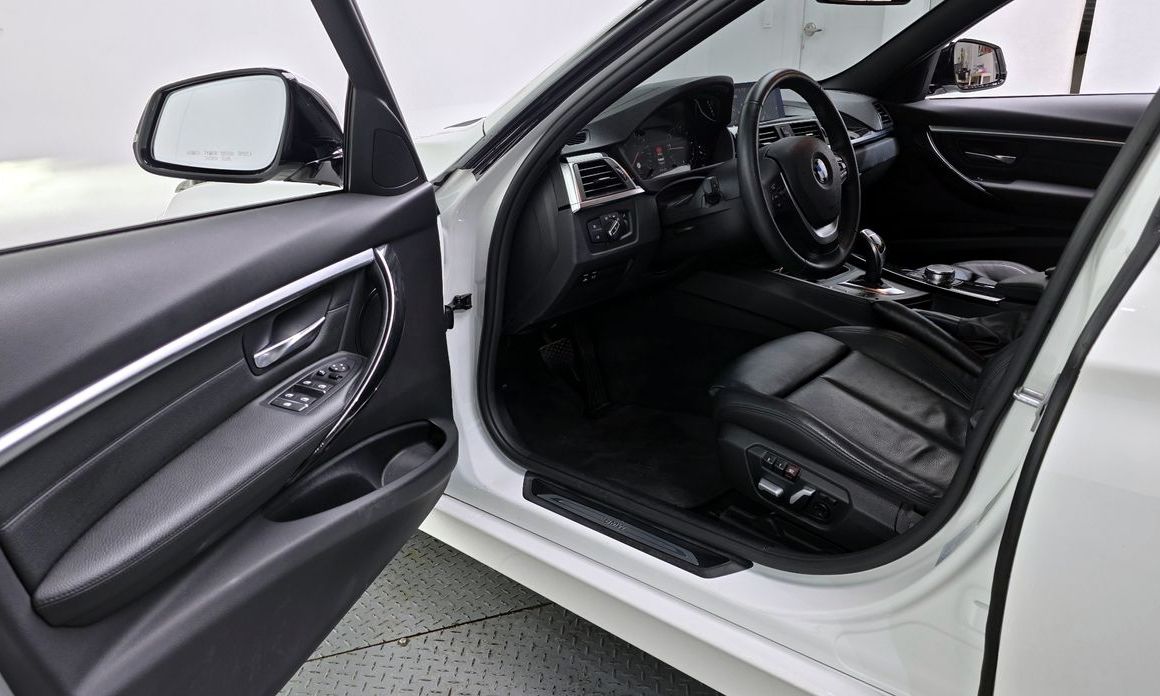 BMW 3-Series 2018