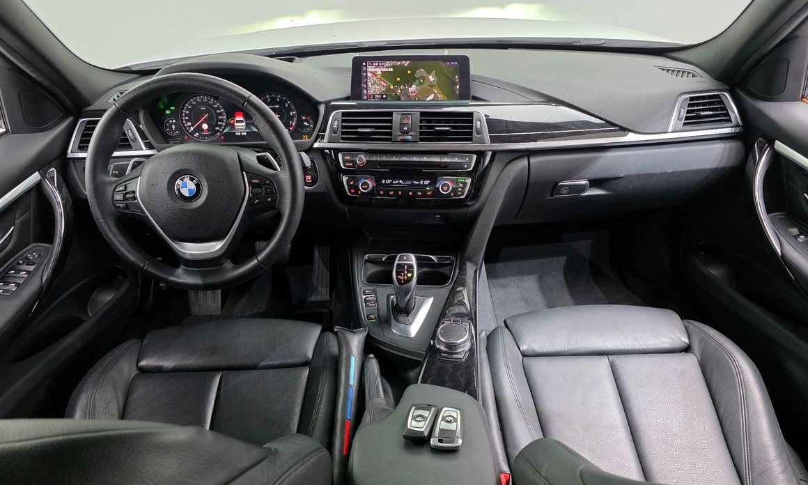 BMW 3-Series 2018