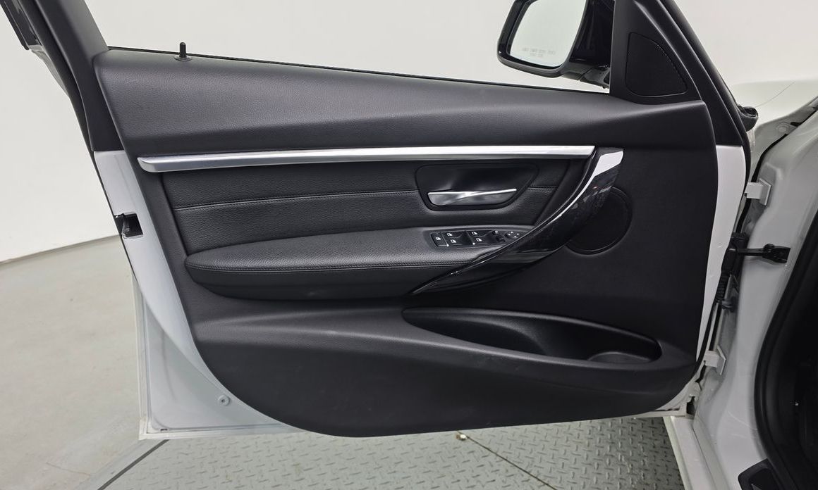 BMW 3-Series 2018