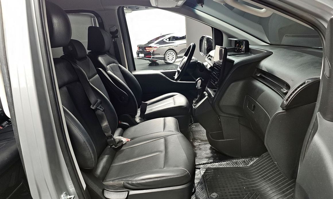 Hyundai Staria 2024