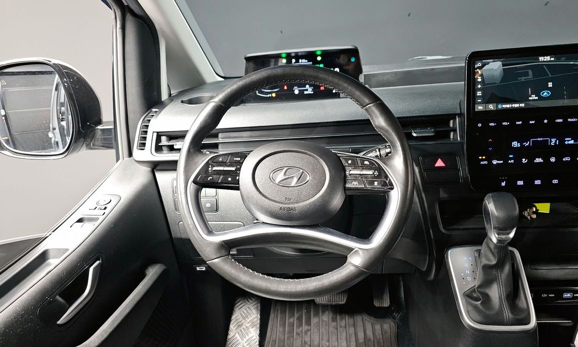 Hyundai Staria 2024